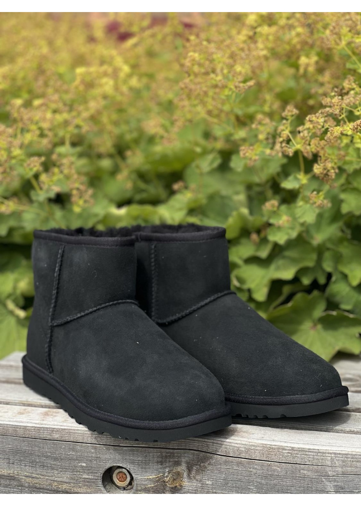 UGG Classic mini sort HERRE