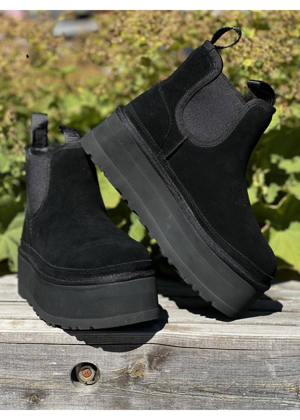 UGG Neumel platform sort